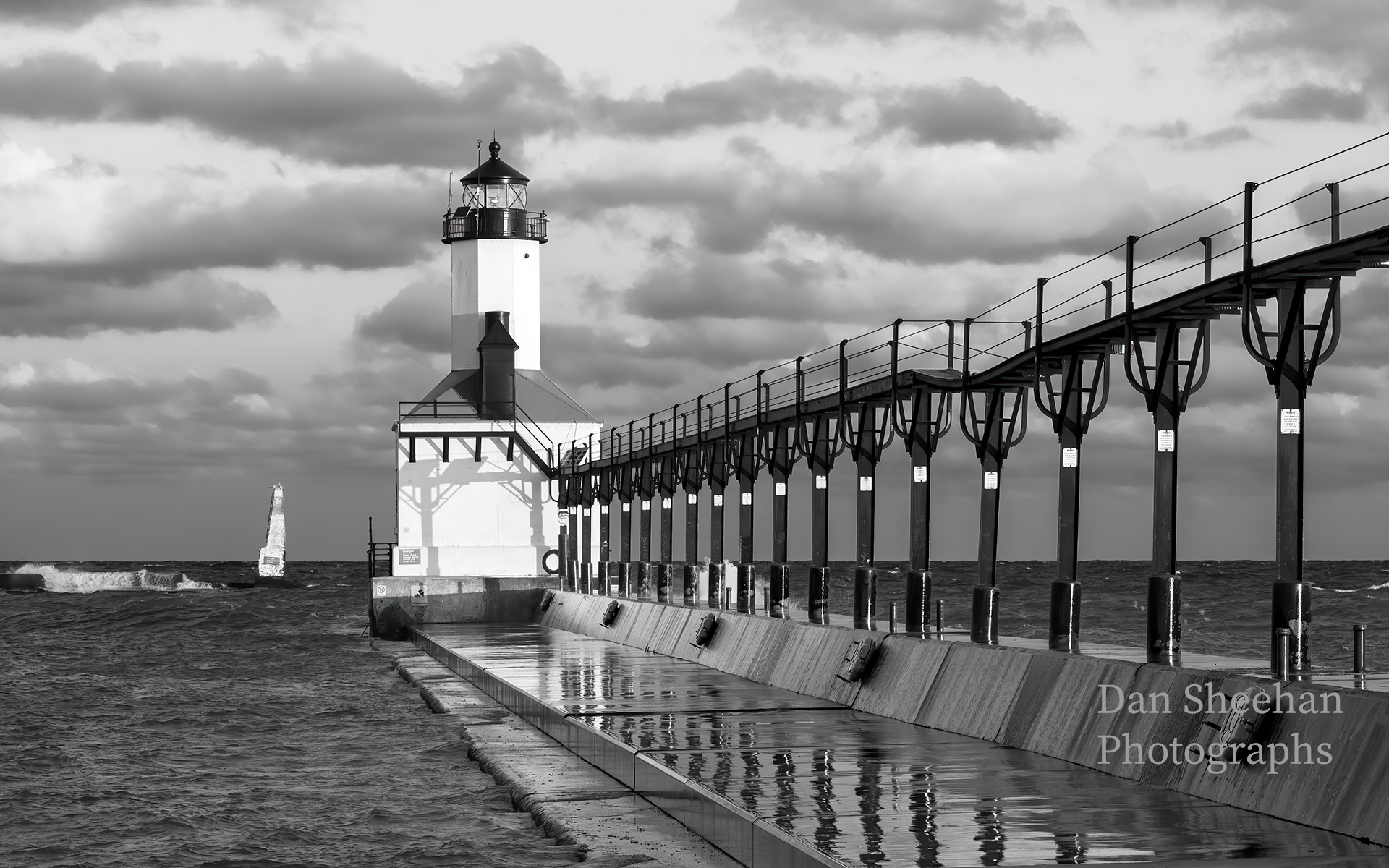 The Michigan City, Indiana lighthouse photographed at dawn. : Lighthouses : Dan Sheehan Photographs - Fine Art Stock Photography