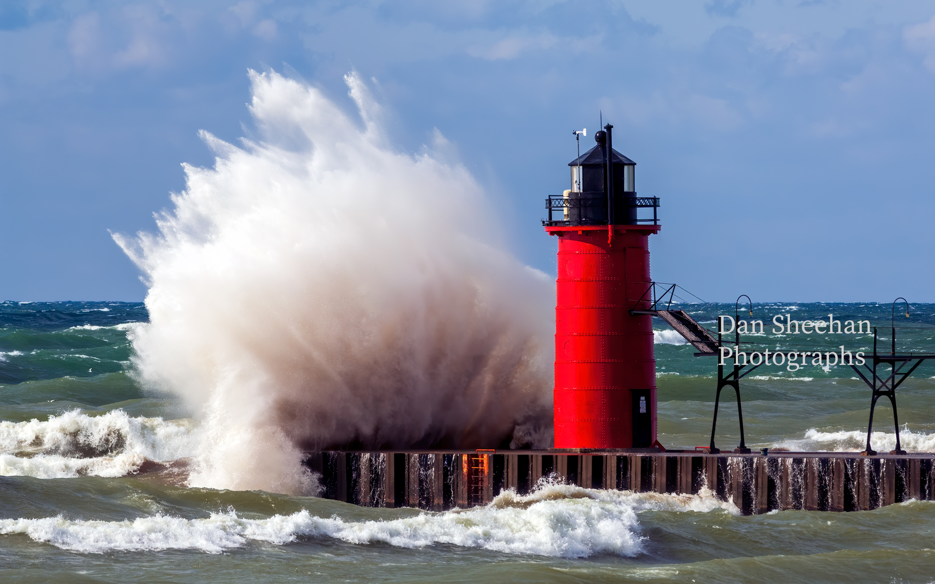 South Haven, Michigan lighthouse on the Great Lakes photographed during gale force winds. : Lighthouses : Dan Sheehan Photographs - Fine Art Stock Photography